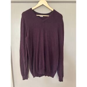 Luxury deeppurpleplum Vneck 100%cashmere sweaterpreppy capsulework elevated hole